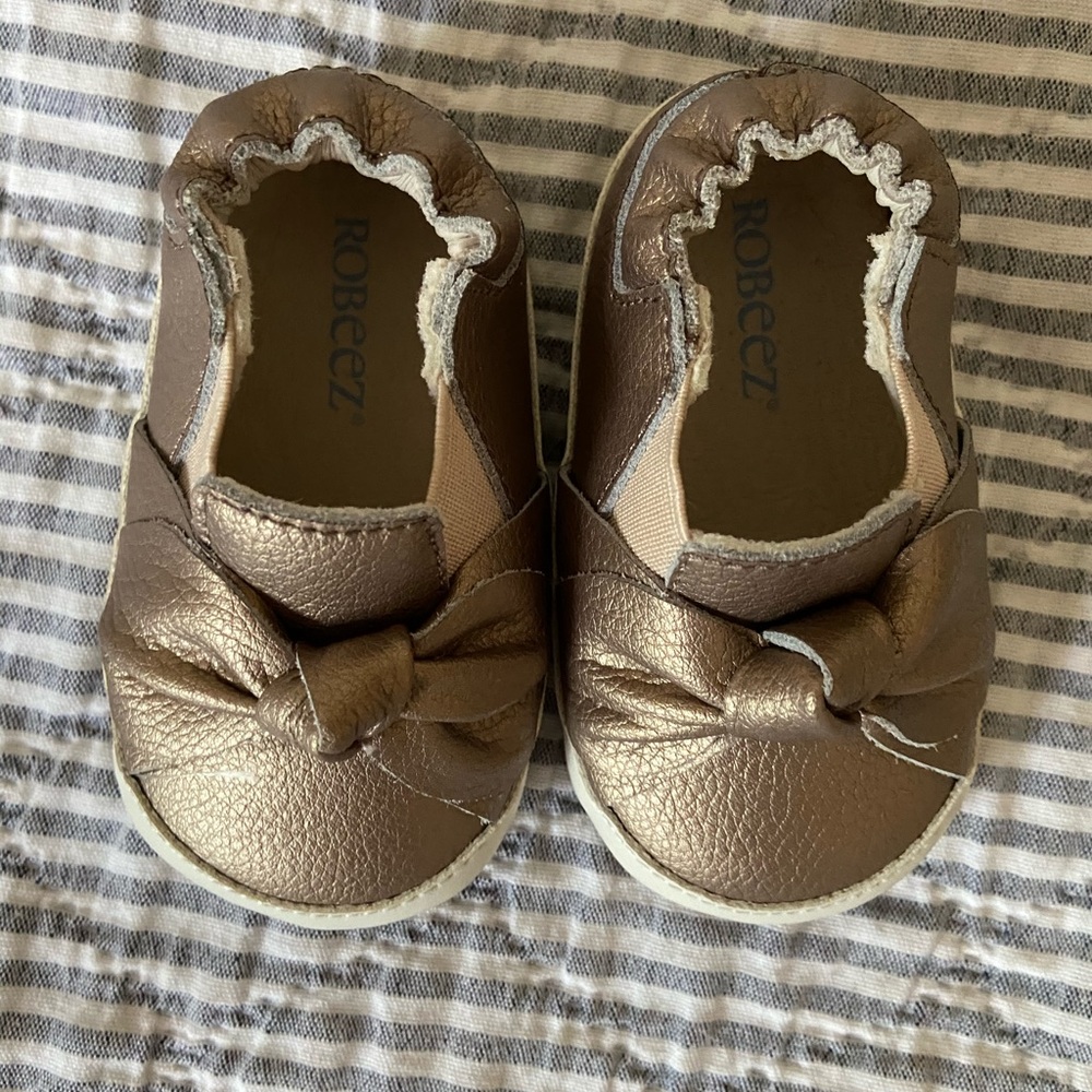 Robeez baby shoes 6-9 months